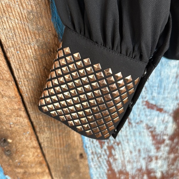 Gianni Bini Black Sheer Blouse with Studded Cuffs Size XS - Picture 2 of 6